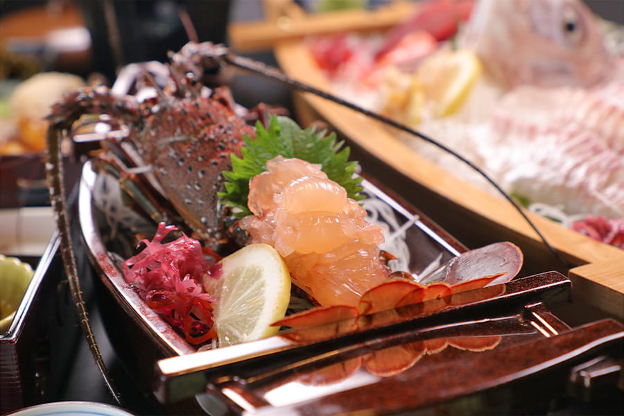 日乃出御膳と伊勢海老