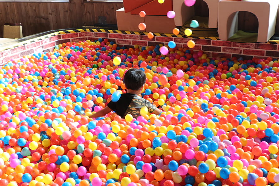 ボールプール