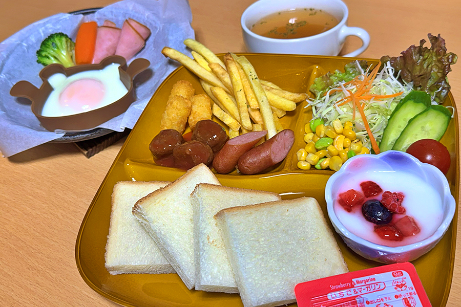 朝食