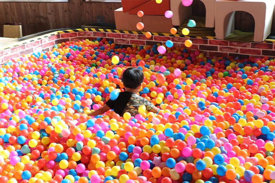ボールプール