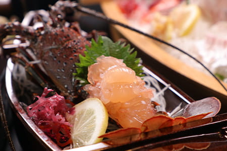 生け簀で魚釣り